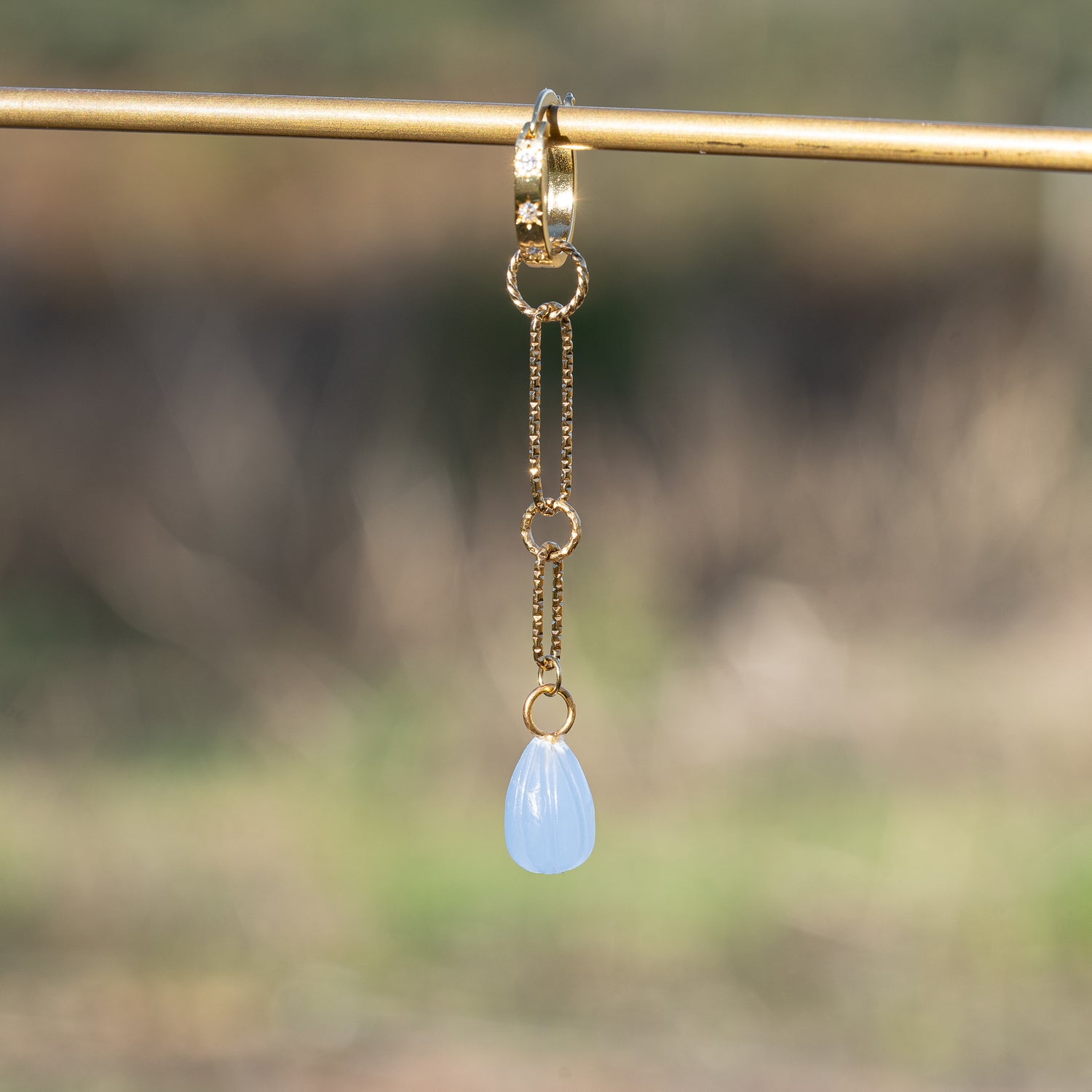 Les petits charms gouttes melon &quot; Nidhih &quot; en Calcédoine et argent 925 plaqué or de 17 mm ( à l&