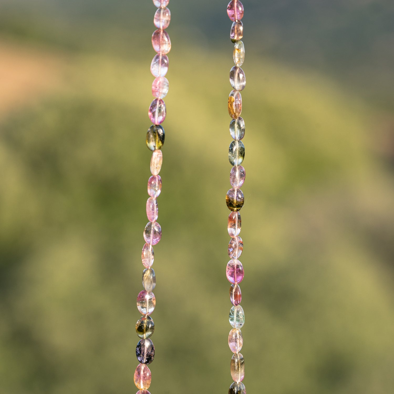 Fil de 43 cm de perles ovales lisses de Tourmaline multicolore &quot; qualité wouah &quot; 🌈 de 4/10 mm ( fil 10 )
