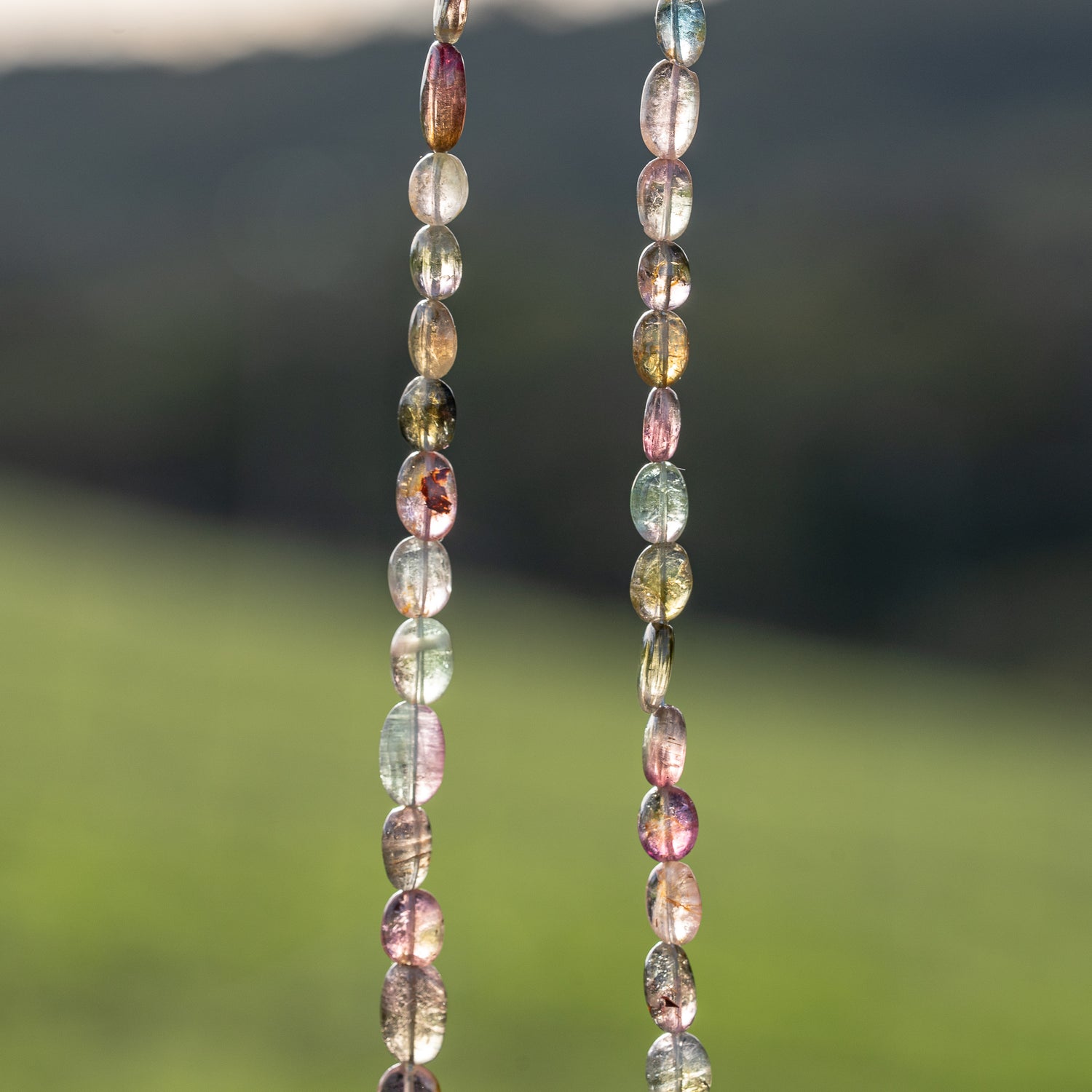 Fil de 43 cm de perles ovales lisses de Tourmaline multicolore &quot; qualité wouah &quot; 🌈 de 4/9 mm ( fil 12 )