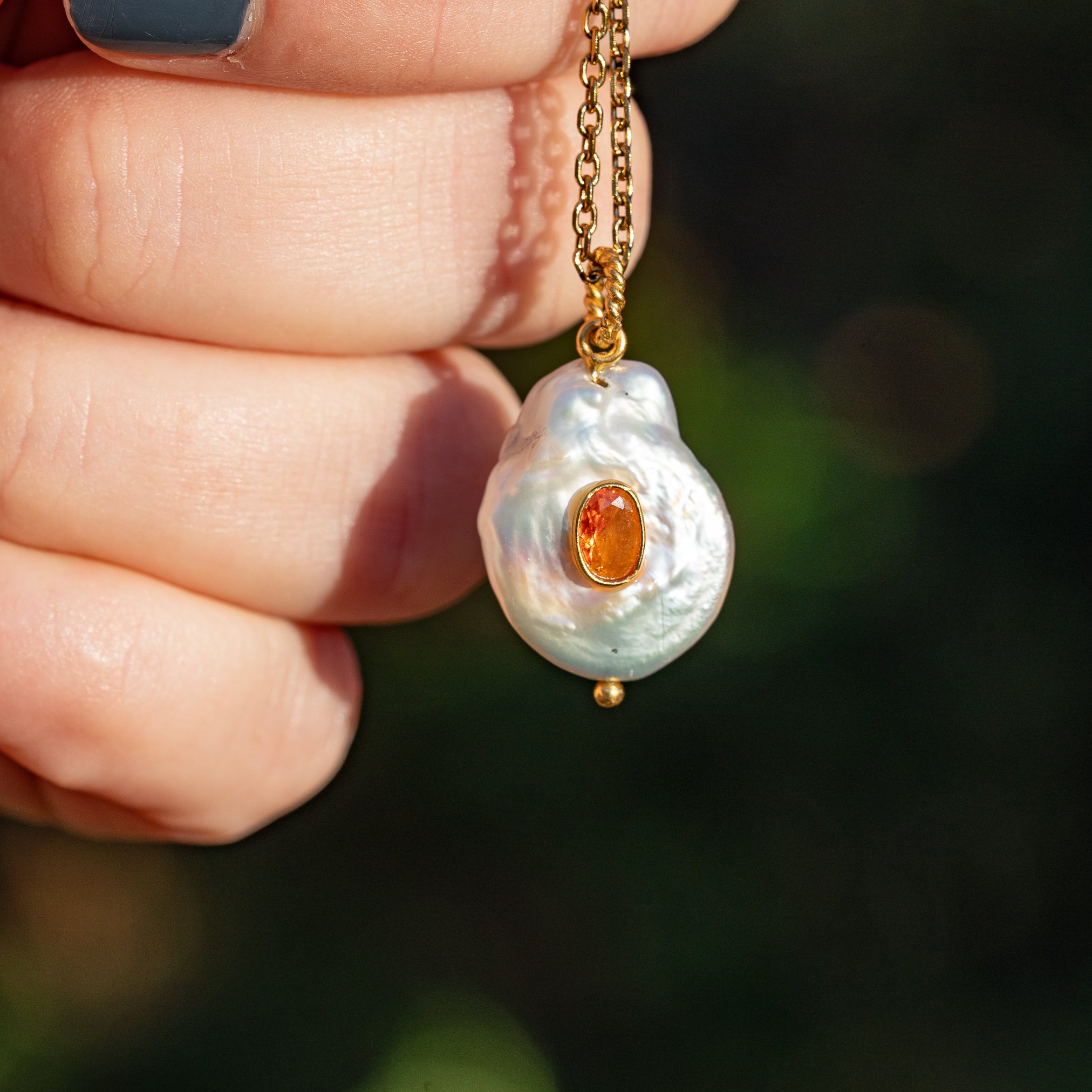 Les charms  &quot; Nidhih &quot; en perles d&