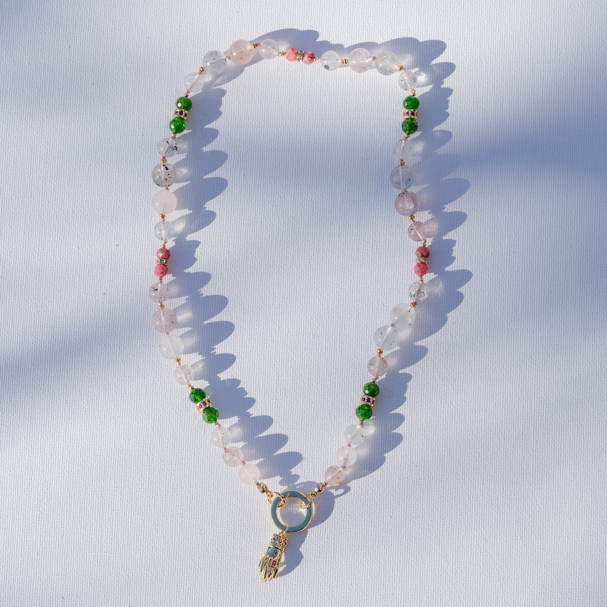 Kit collier noué &quot; ouverture &quot; 🩷 en Quartz à Diopside, Rhodonite et Diopside chrome, à vous de créer ! ✨