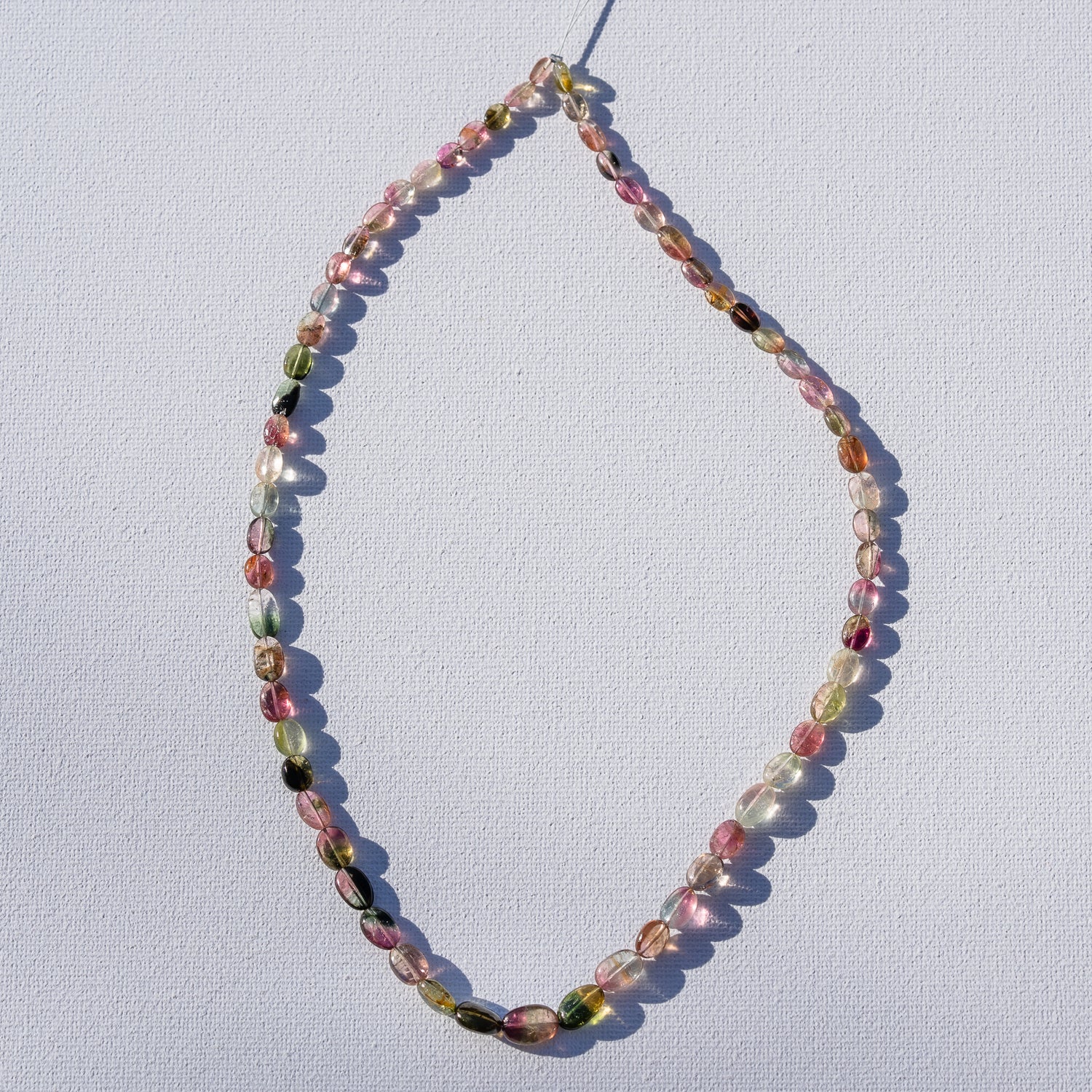Fil de 43 cm de perles ovales lisses de Tourmaline multicolore &quot; qualité wouah &quot; 🌈 de 5/10 mm ( fil 4 )