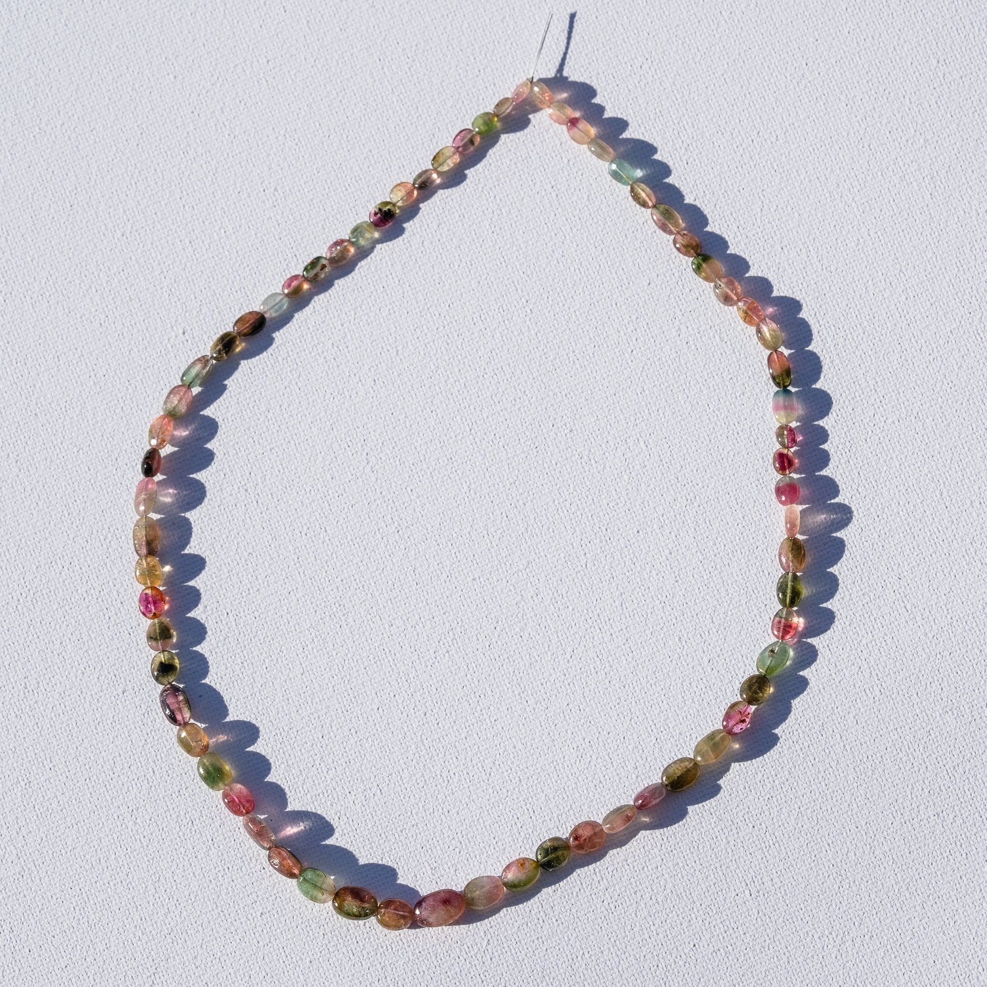 Fil de 43 cm de perles ovales lisses de Tourmaline multicolore &quot; qualité wouah &quot; 🌈 de 4/10 mm ( fil 11 )