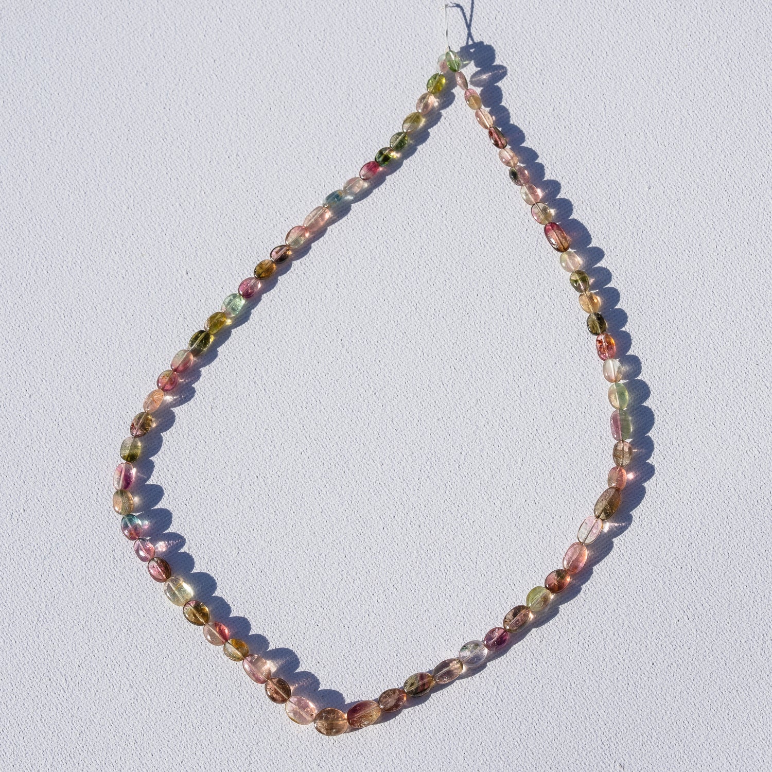 Fil de 43 cm de perles ovales lisses de Tourmaline multicolore &quot; qualité wouah &quot; 🌈 de 4/9 mm ( fil 12 )