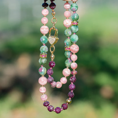 Kit collier noué " love" 🩷 en Rubis, Rhodochrosite et Rubis dans Fuchite, à vous de créer ! ✨