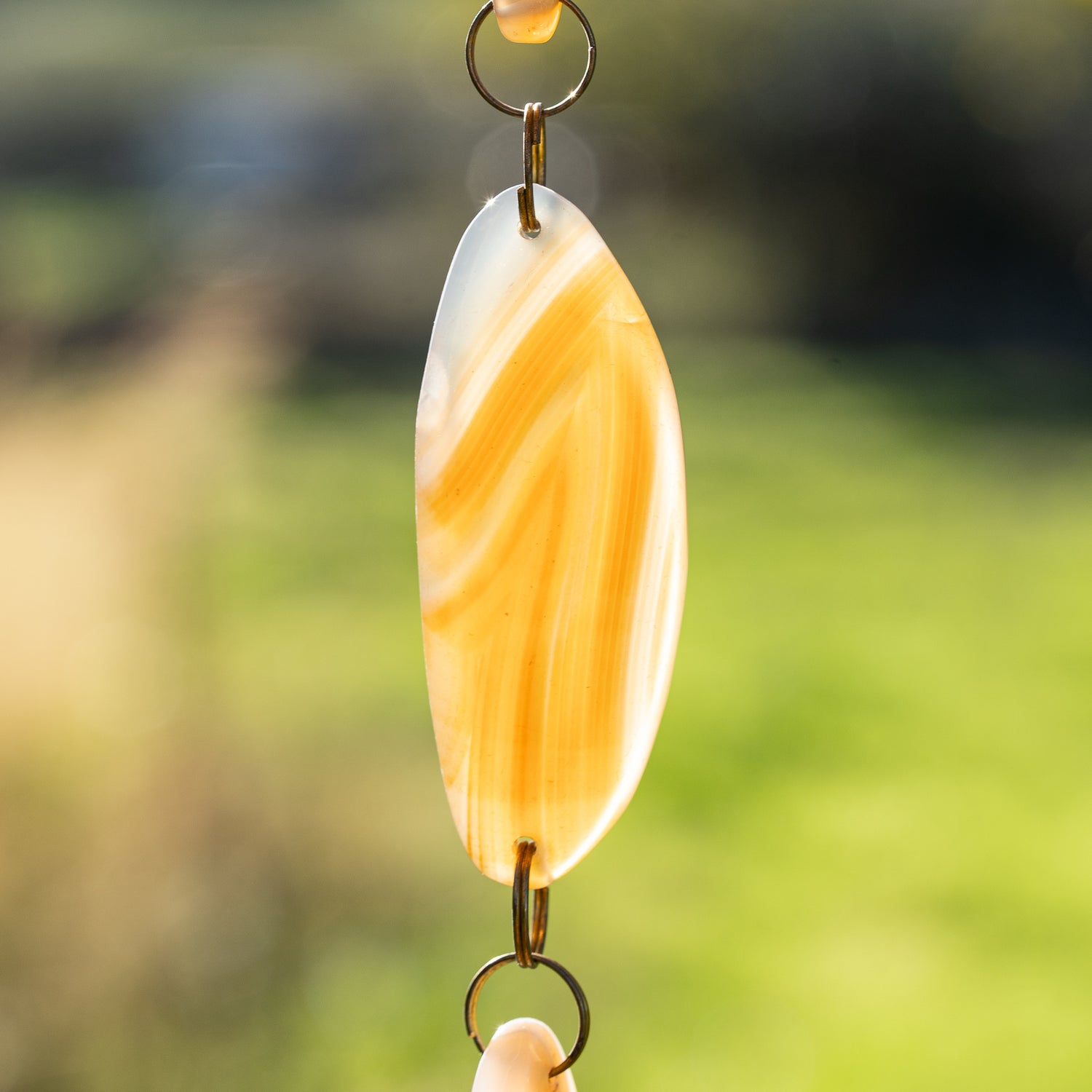 Grandes perles de différentes formes en Agate de env 50/60 mm avec 2 trous ( à l&