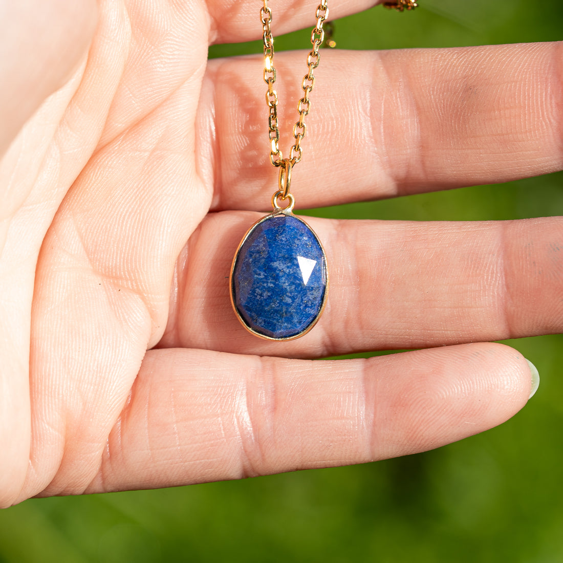 Les pendentifs &quot; Nidhih &quot; en Lapis-lazuli et argent 925 plaqué or ou argent ( à l&