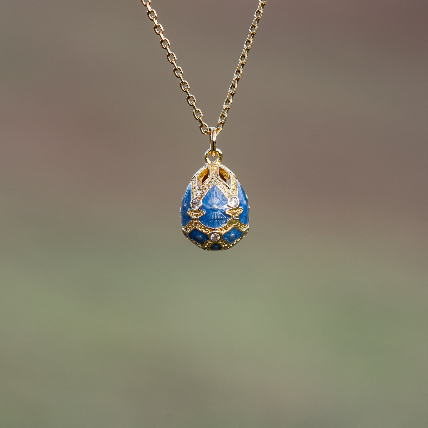 Breloques oeufs émaillées en laiton plaqué or 18K et zirconium de 21 mm couleur au choix ( à l&