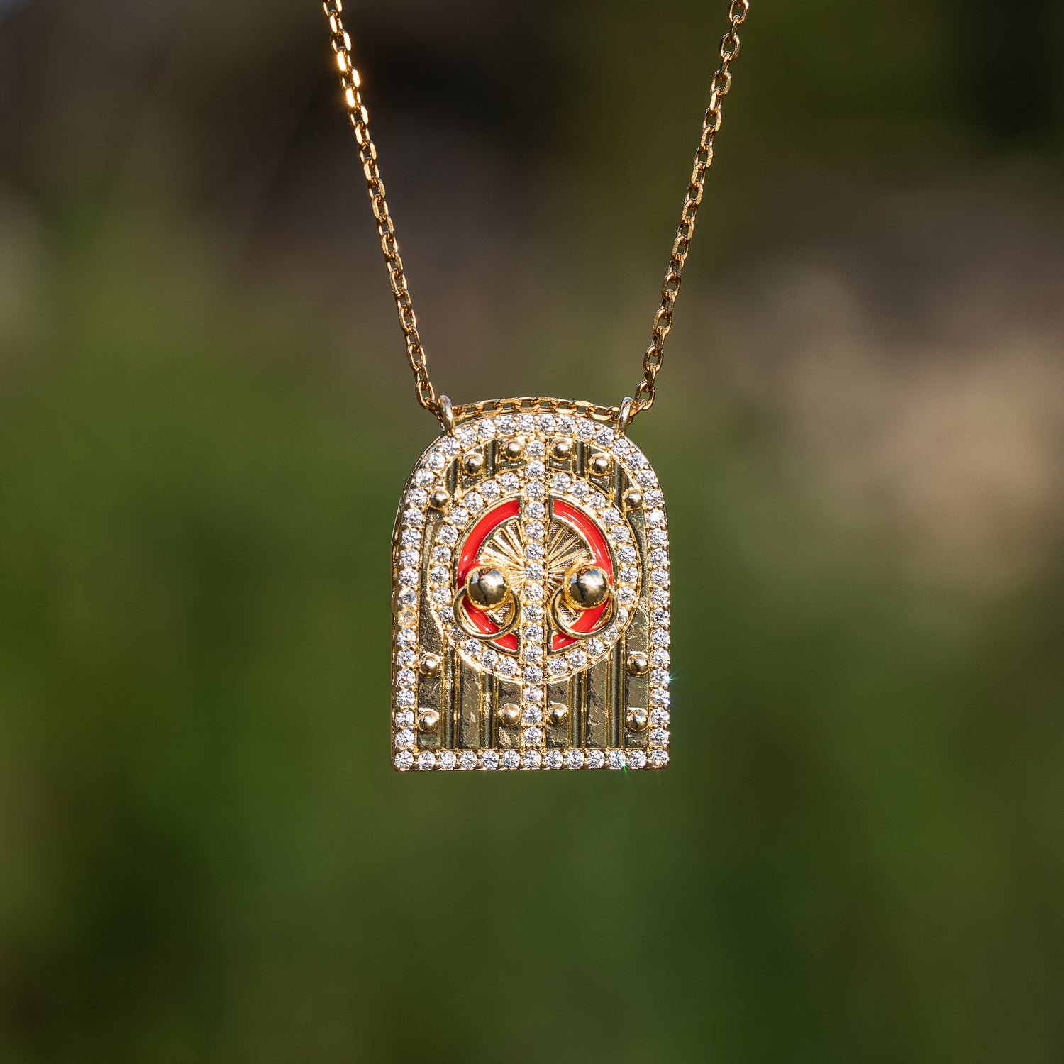 Breloques arche/porte émaillées en laiton plaqué or 18k et zirconium de 31,5 mm ( à l&