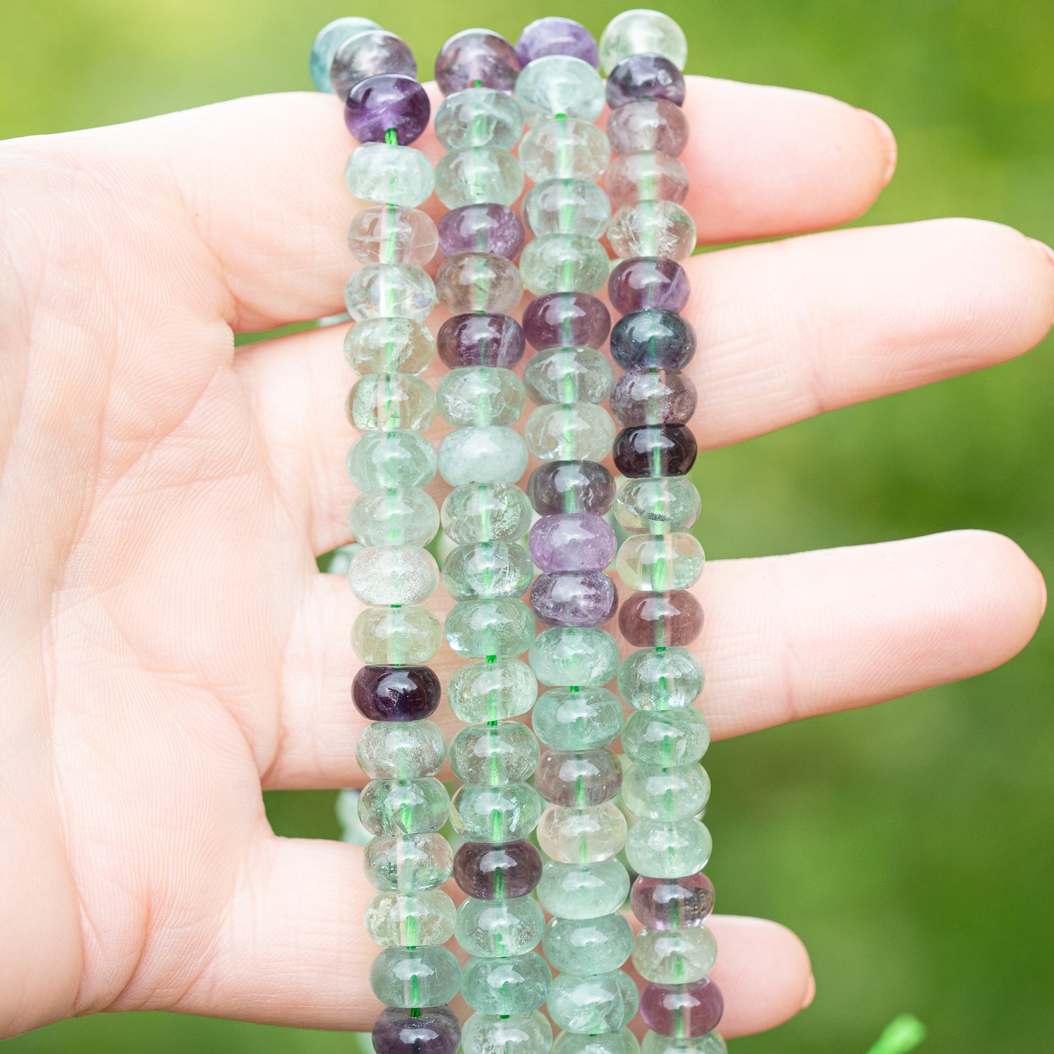 Perles rondelles lisses de Fluorite multicolore de 8 x 5 mm ( 1/2 rang de env 36 perles )
