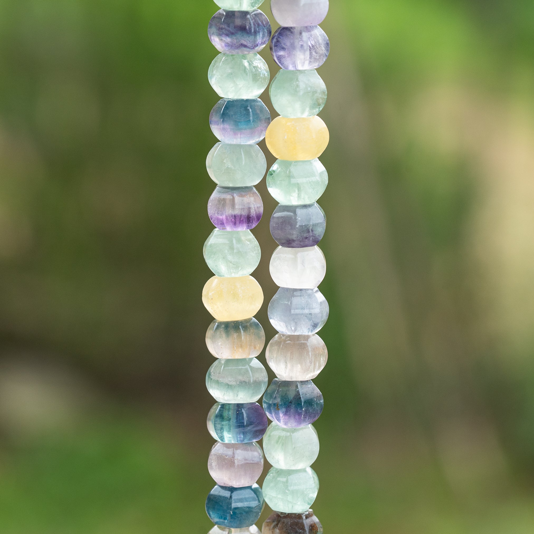 Perles lanternes lisses de Fluorite multicolore de 10 x 7/8 mm ( lot de 6 perles )