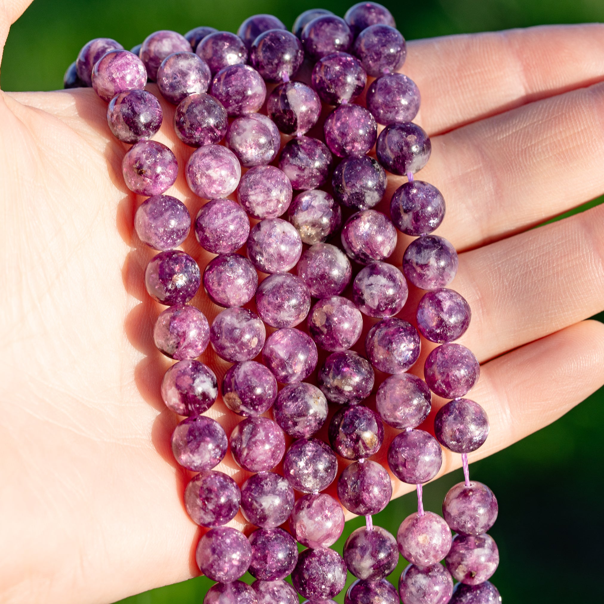 Perles rondes lisses de Lépidolite AA de 8,5 mm ( Lot de 6 ou 1/2 rang )