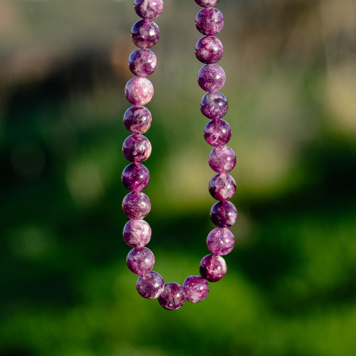 Perles rondes lisses de Lépidolite AA de 8,8 mm ( Lot de 6 ou 1/2 rang )