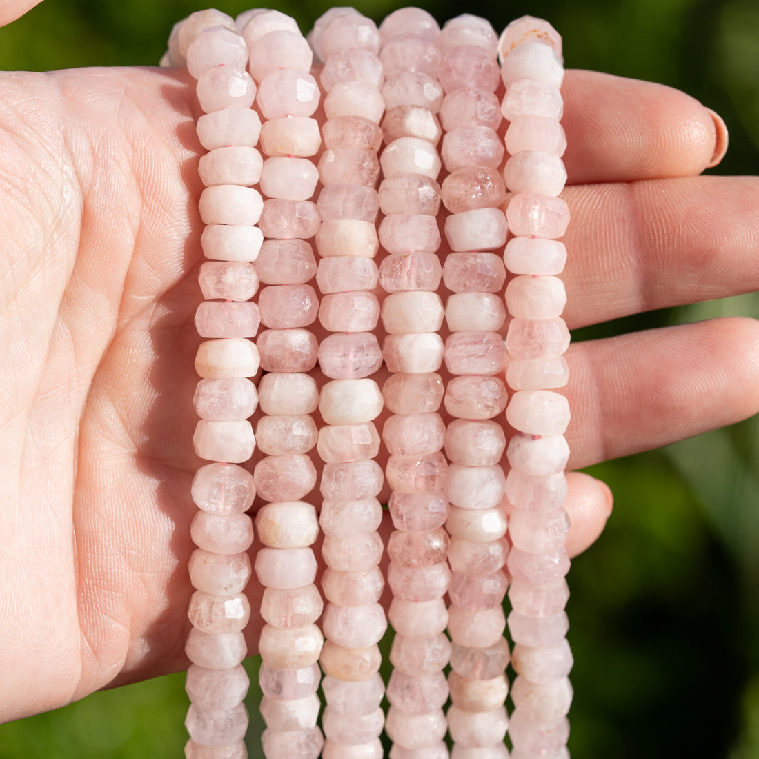 Perles rondelles facettes de Quartz rose de 8 x 5  mm ( 1/2 rang de env 39 perles )