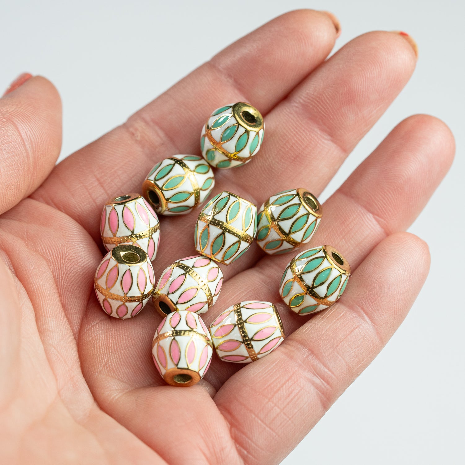 Sublimes perles ovales émaillées en acier inox plaqué or 18K de 13 mm couleur au choix ( à l&