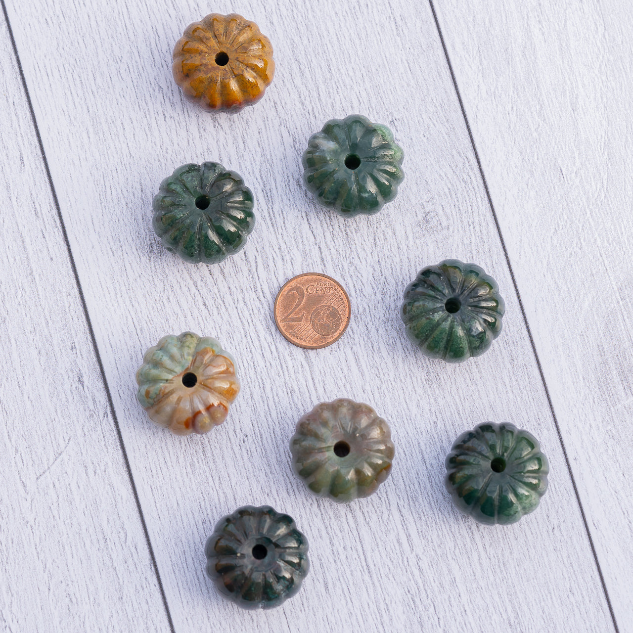 Pendentifs citrouilles sculptées en Agate indienne au choix ( à l&