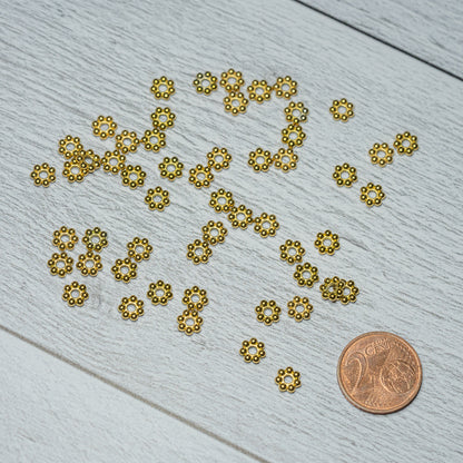 Perles rondelles plates fleurs en acier inoxydable plaqué or de 6 x 2 mm ( lot de 6 )
