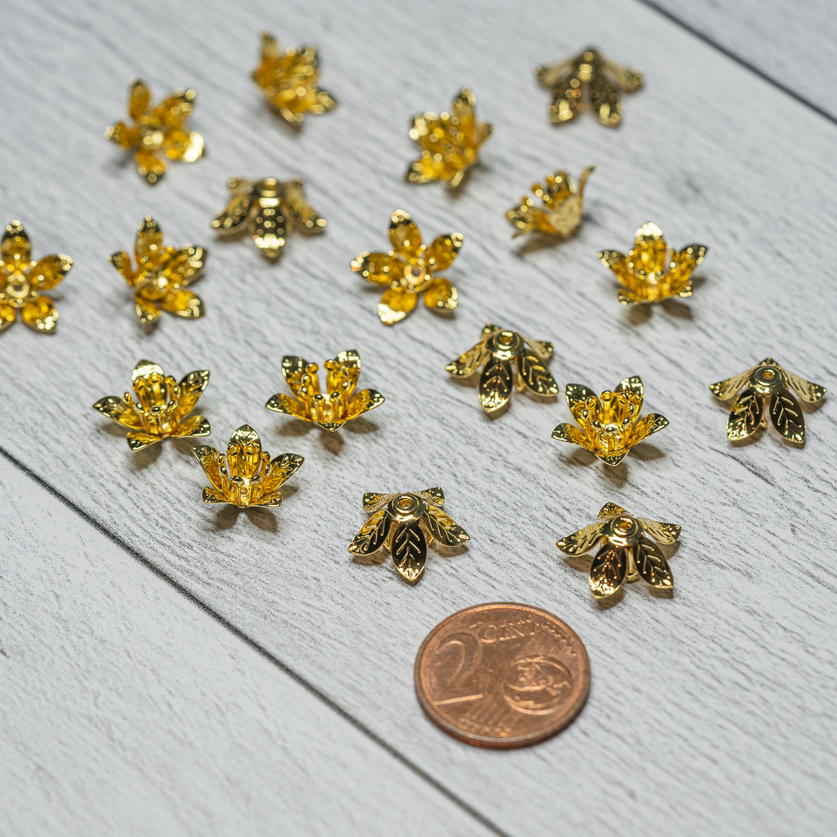 Coupelles fleurs étamines en laiton plaqué or 18k de 14 x 6 mm ( lot de 4 )