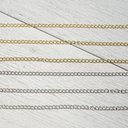 Chaine torsadée en acier inoxydable plaqué or 18k ou couleur acier ( au mètre )