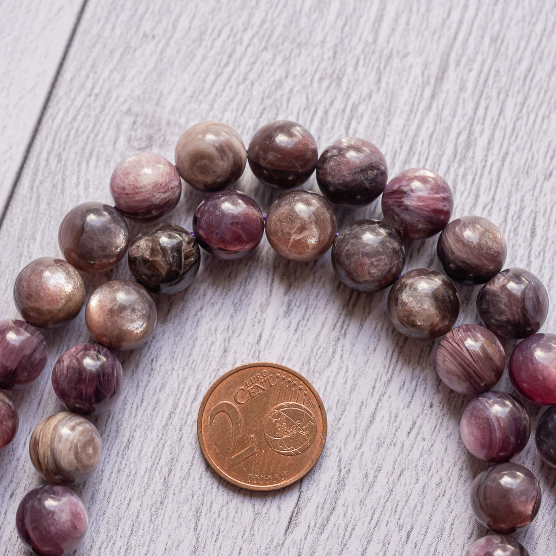 Superbes perles rondes lisses de Lépidolite grade a de 10,5 mm ( lot de 6 perles )