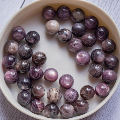 Superbes perles rondes lisses de Lépidolite grade a de 10 mm ( lot de 6 perles )