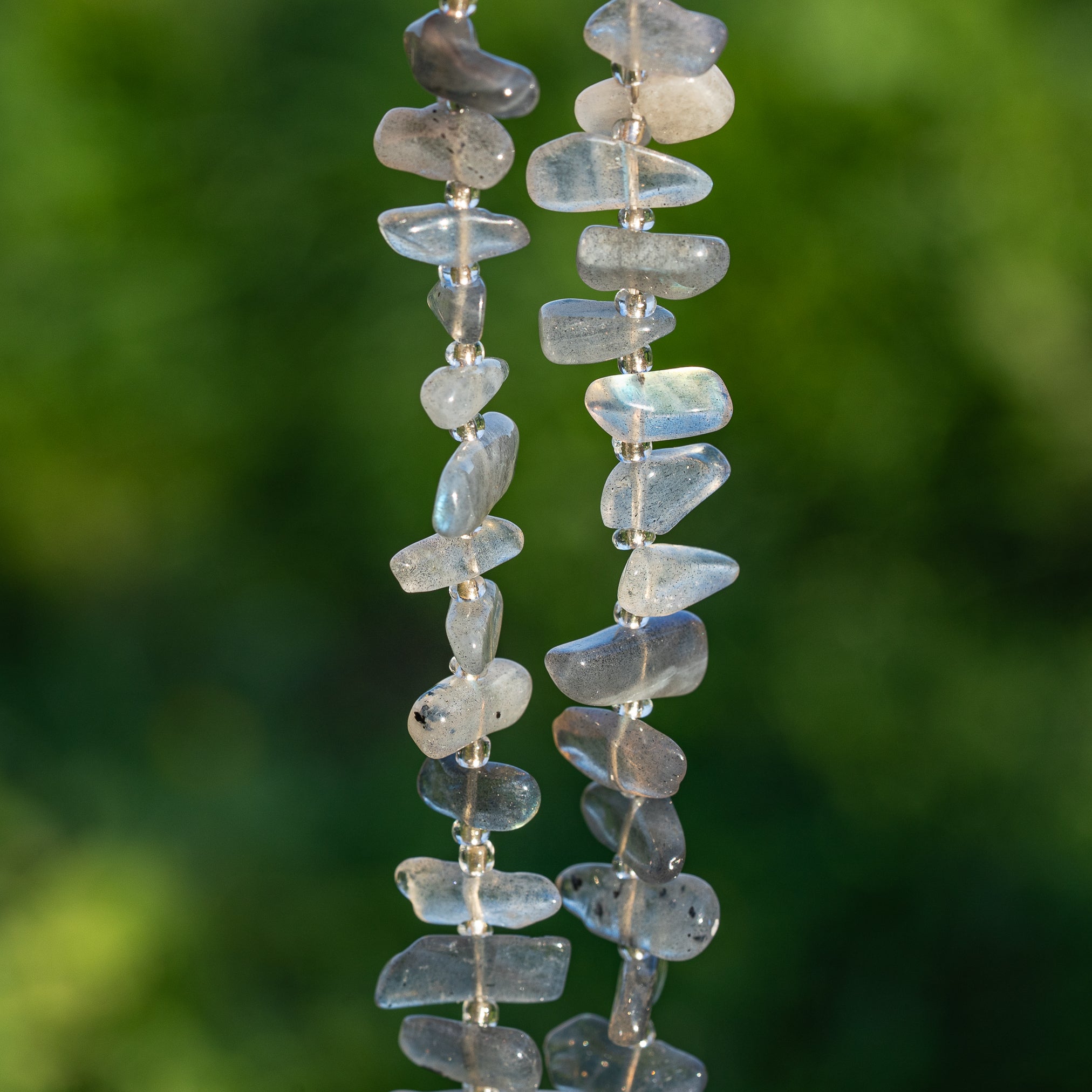 Perles pépites " puces " de Labradorite de env 12/17 mm ( rang de env 54 perles )