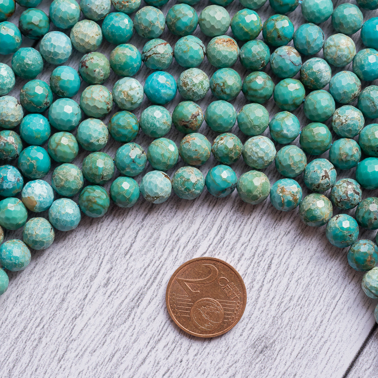 Perles rondes facettes de Turquoise naturelle de 7,5 mm ( 1/4 de rang, 1/2 rang ou fil complet )