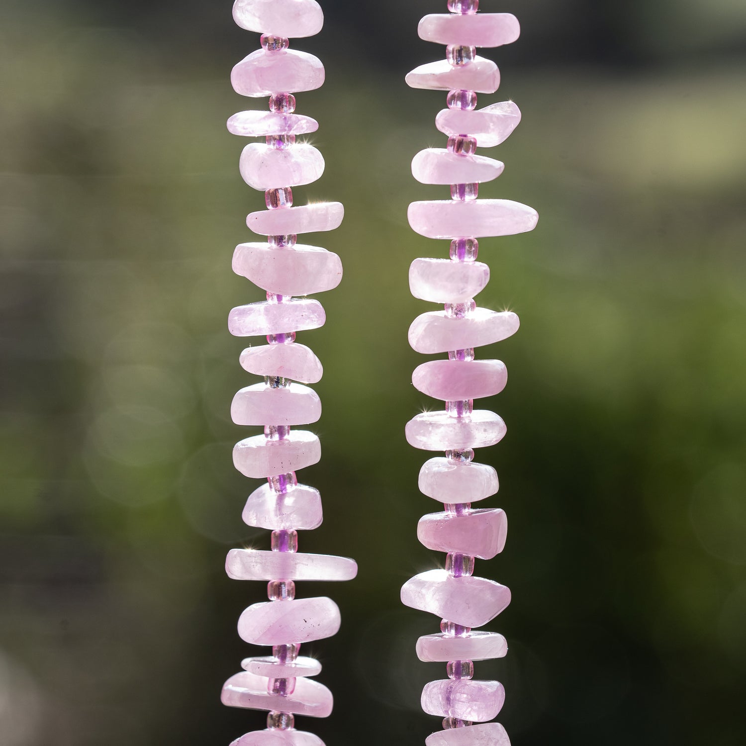 Perles pépites de Kunzite de env 10/12 mm ( rang de env 70 perles )