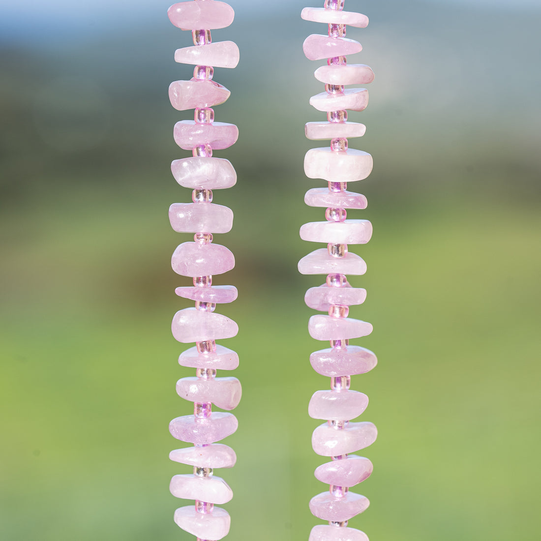 Perles pépites de Kunzite de env 10/12 mm ( rang de env 70 perles )