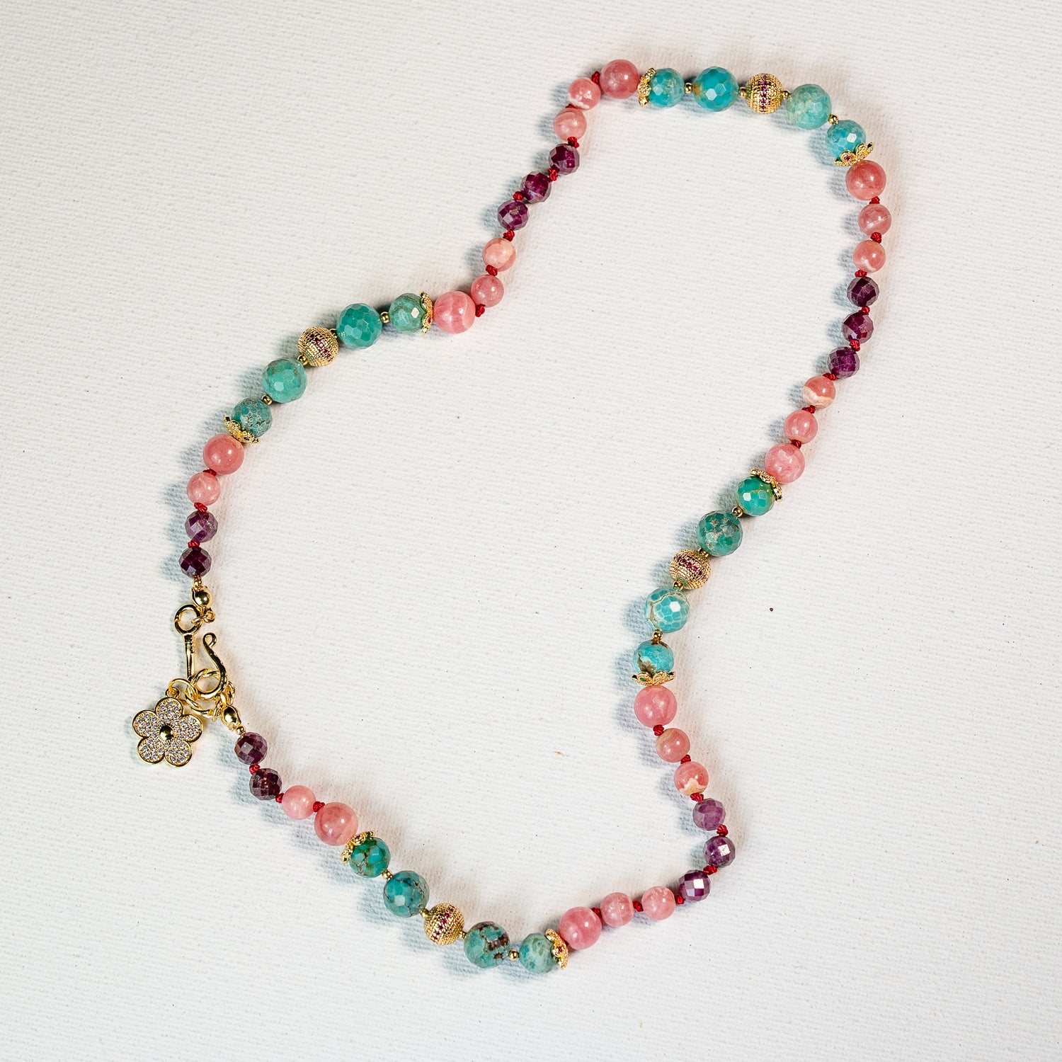 Collier " éclosion " en Turquoise naturelle, Rhodochrosite et Rubis violet 🫶
