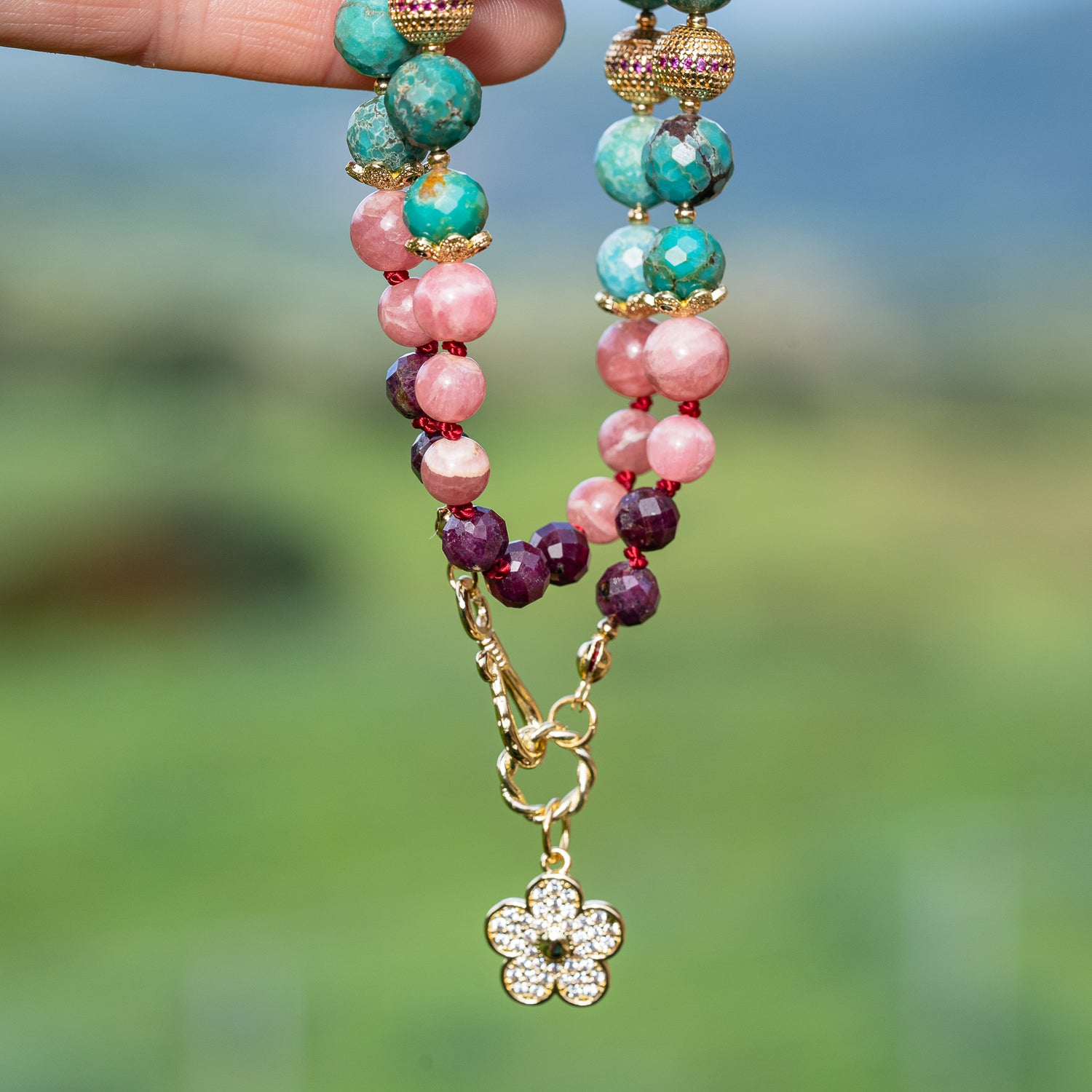 Collier " éclosion " en Turquoise naturelle, Rhodochrosite et Rubis violet 🫶