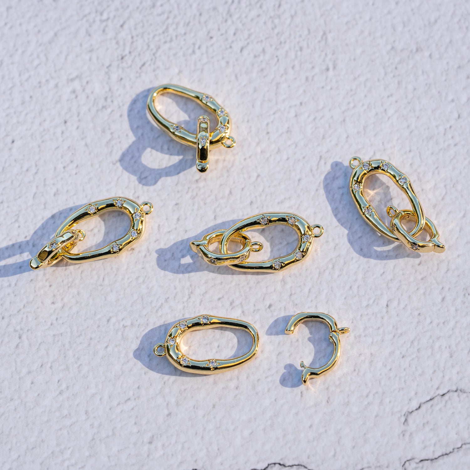 Fermoirs ovales à clip en laiton plaqué or 18k et zirconium de 31 mm ( à l&
