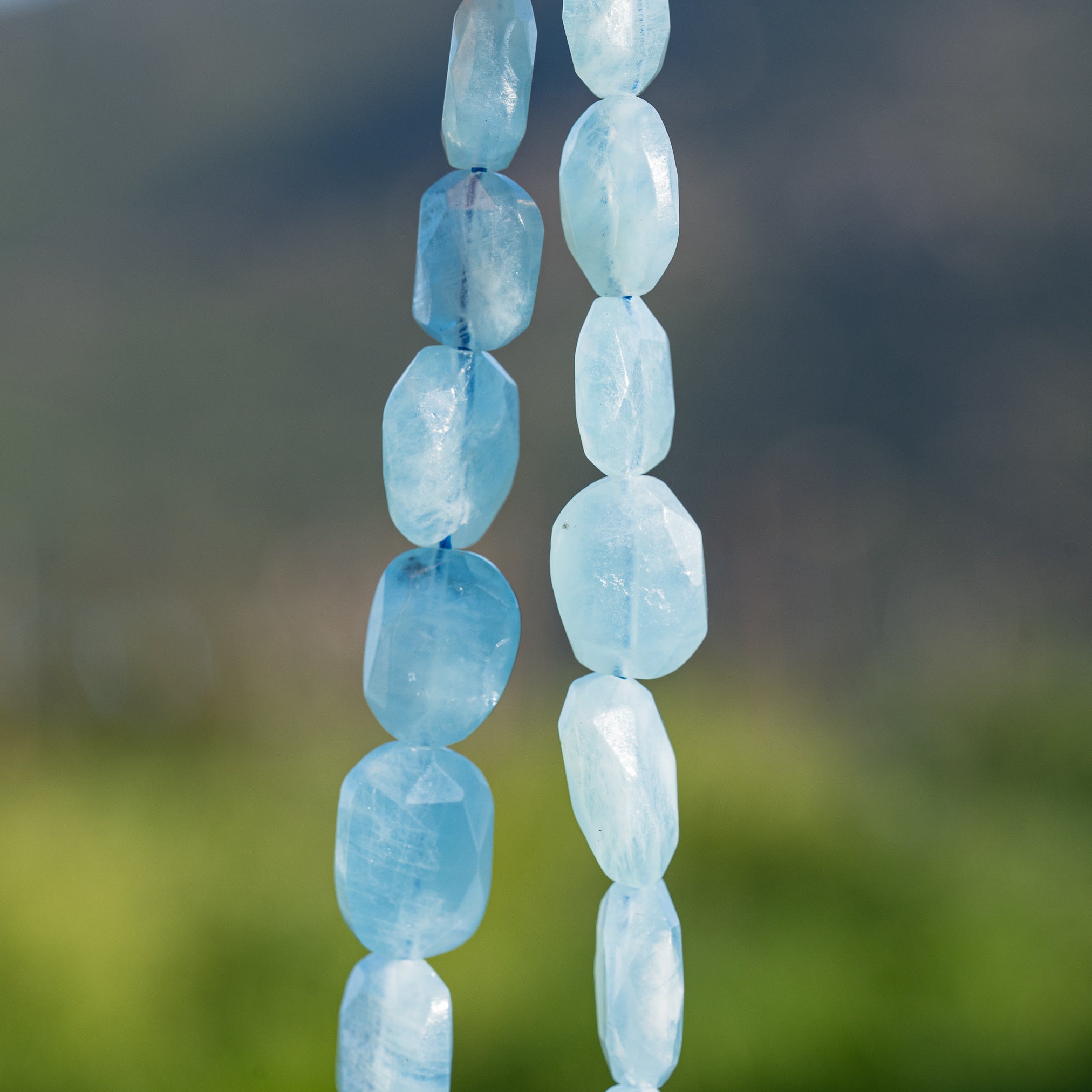 Perles rectangles facettes en Aigue-marine de env 15 à 20 mm ( à l&