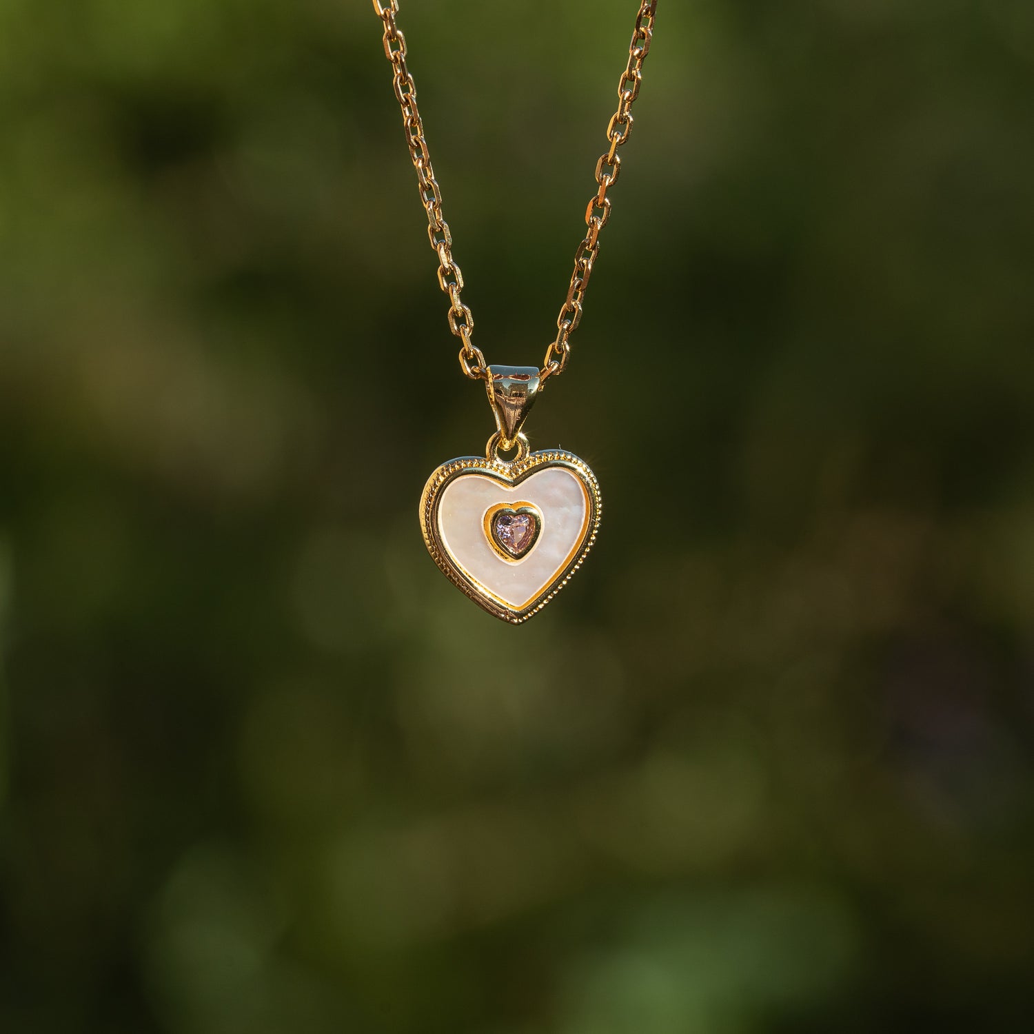 Breloques coeur en nacre, laiton plaqué or 16k et zirconium rose de 14,5 mm ( à l&