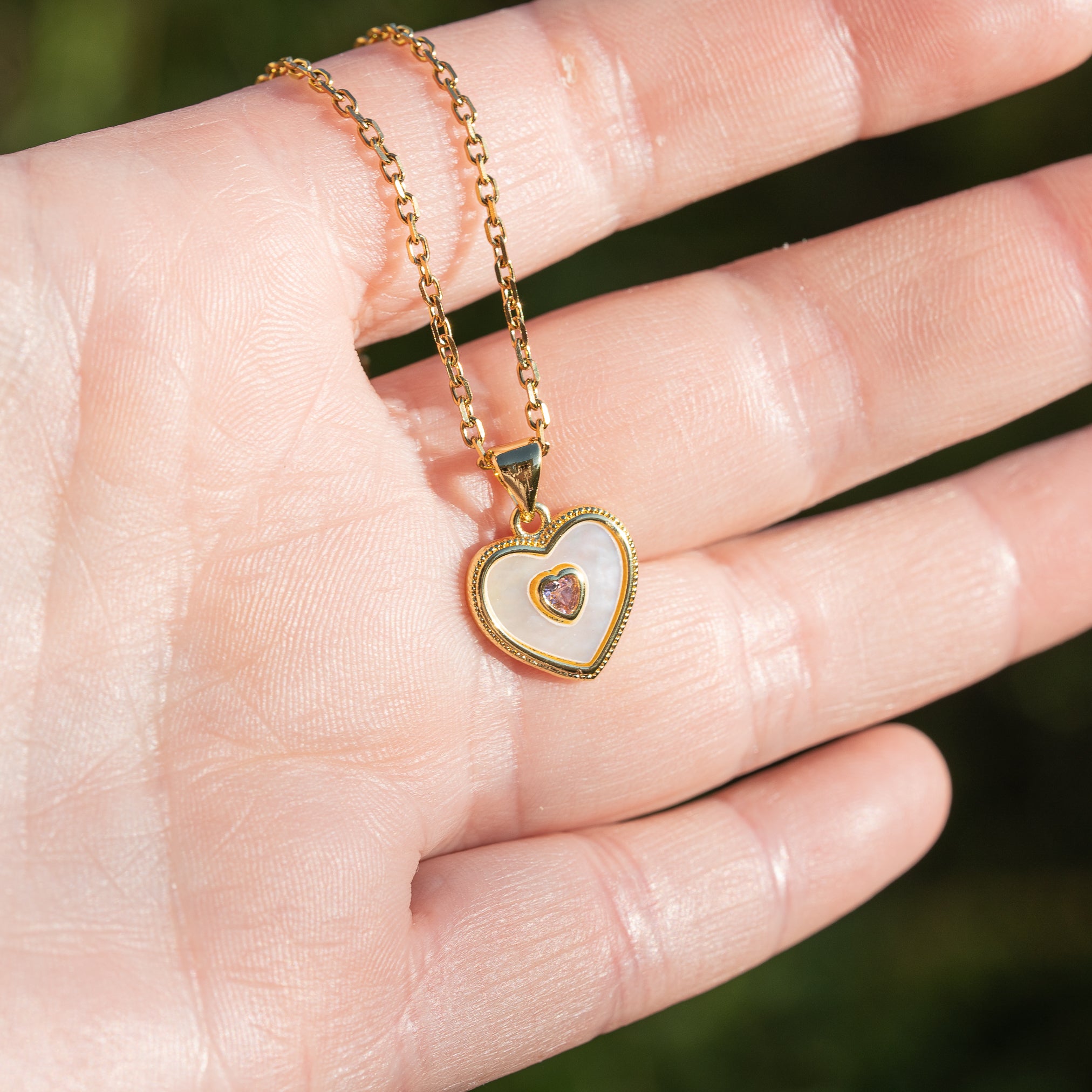 Breloques coeur en nacre, laiton plaqué or 16k et zirconium rose de 14,5 mm ( à l&