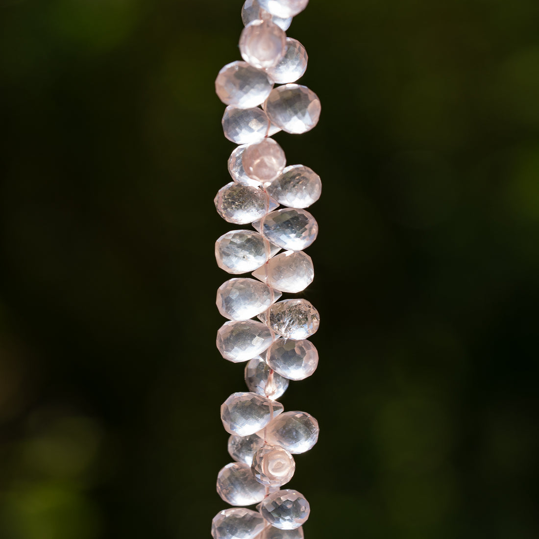 Perles gouttes facettes de Quartz rose de 7,5 à 10 mm ( lot de 2 perles )