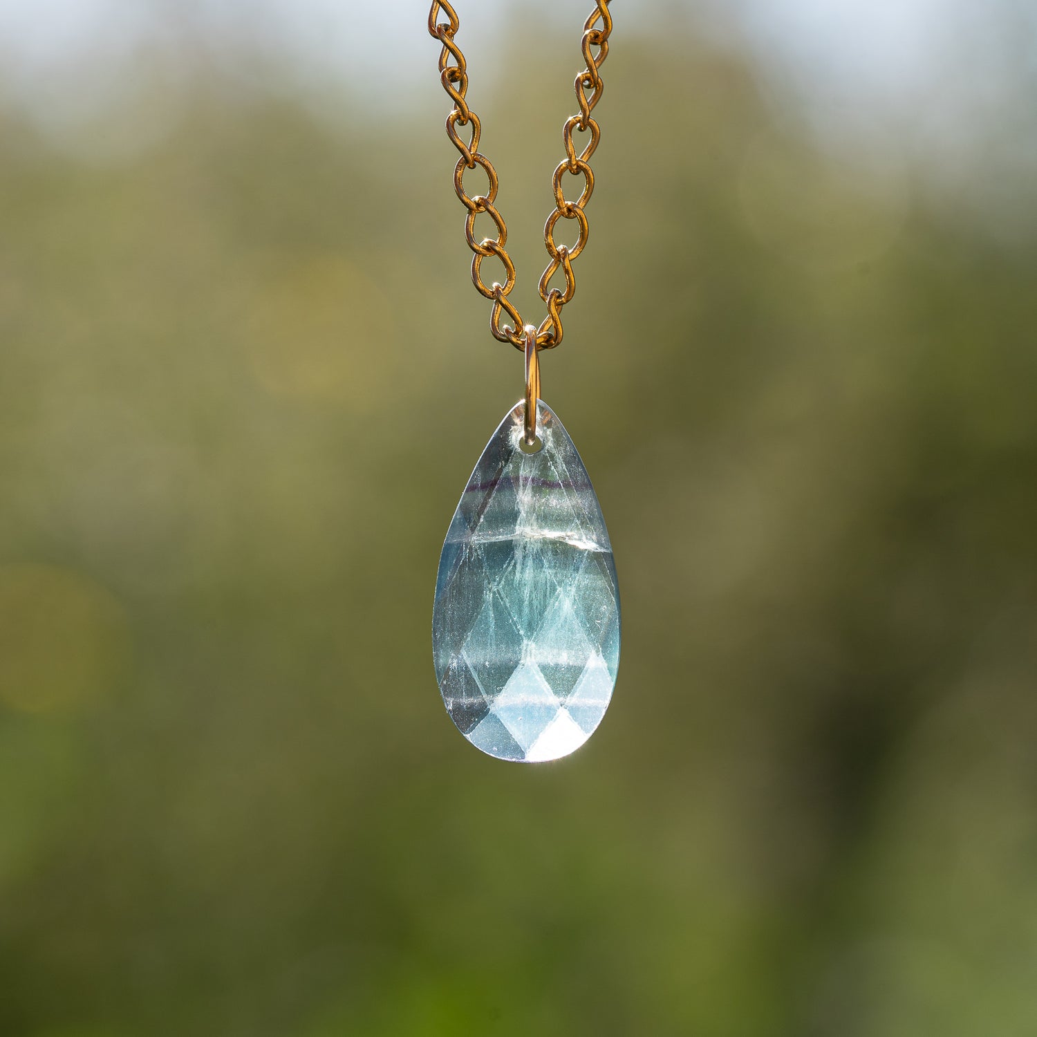 Pendentifs gouttes facettes en Fluorite multicolore de 24 mm au choix ( à l&