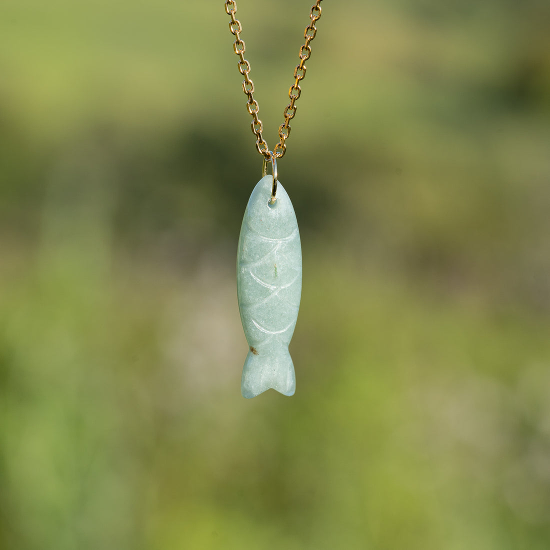 Pendentif poissons en Aventurine verte avec anneau en inox de 34 mm ( à l&