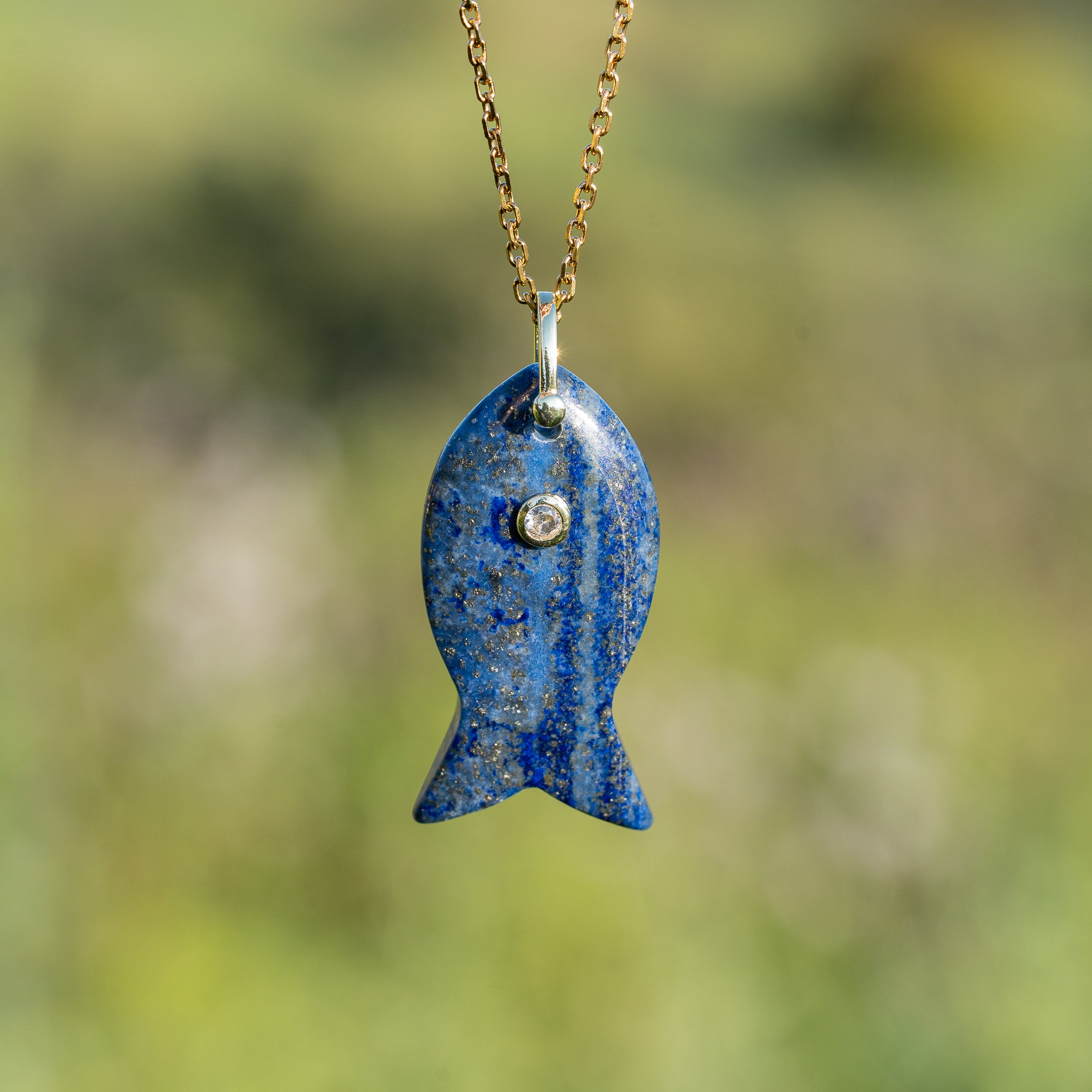 Pendentif poissons en Lapis-lazuli, laiton et zirconium de 45 mm ( à l&