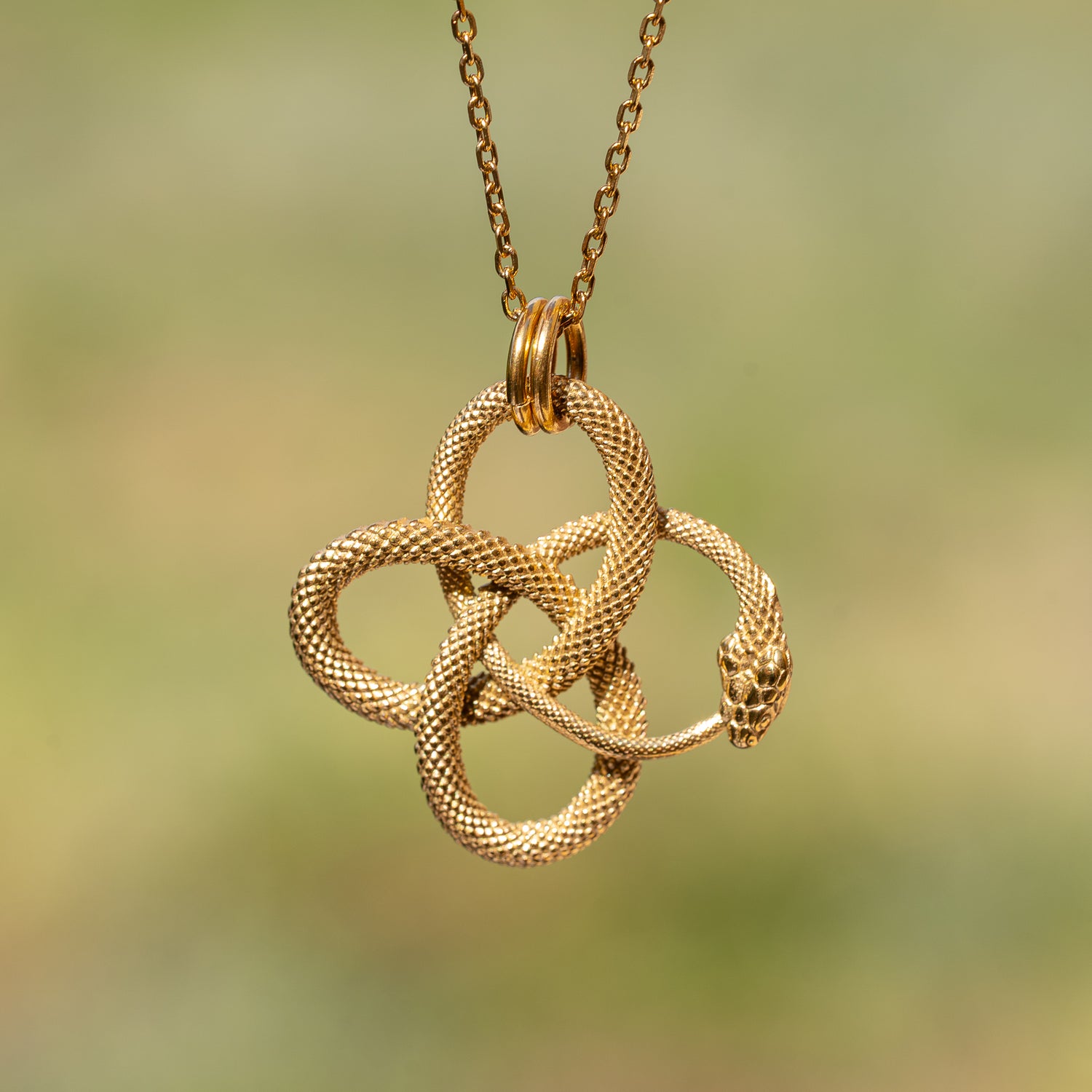 Breloque connecteur serpent/noeud celtique en acier inoxydable doré de 37 mm ( à l&