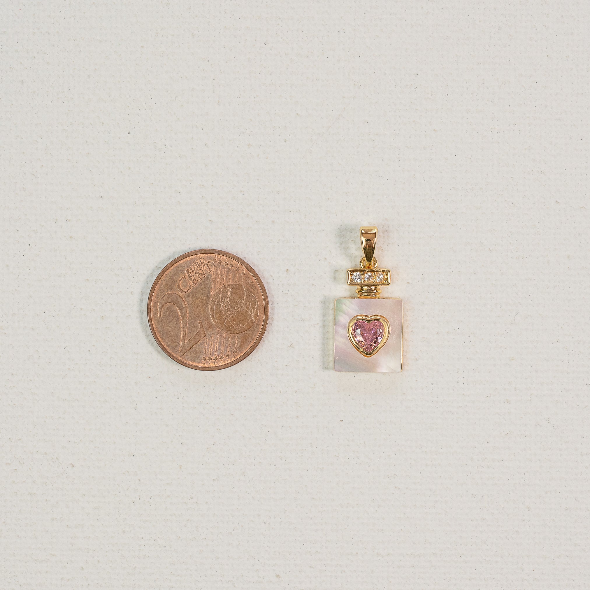 Breloques rectangle/flacon en nacre, laiton plaqué or 18k et ♡ zirconium rose de 18 mm ( à l&