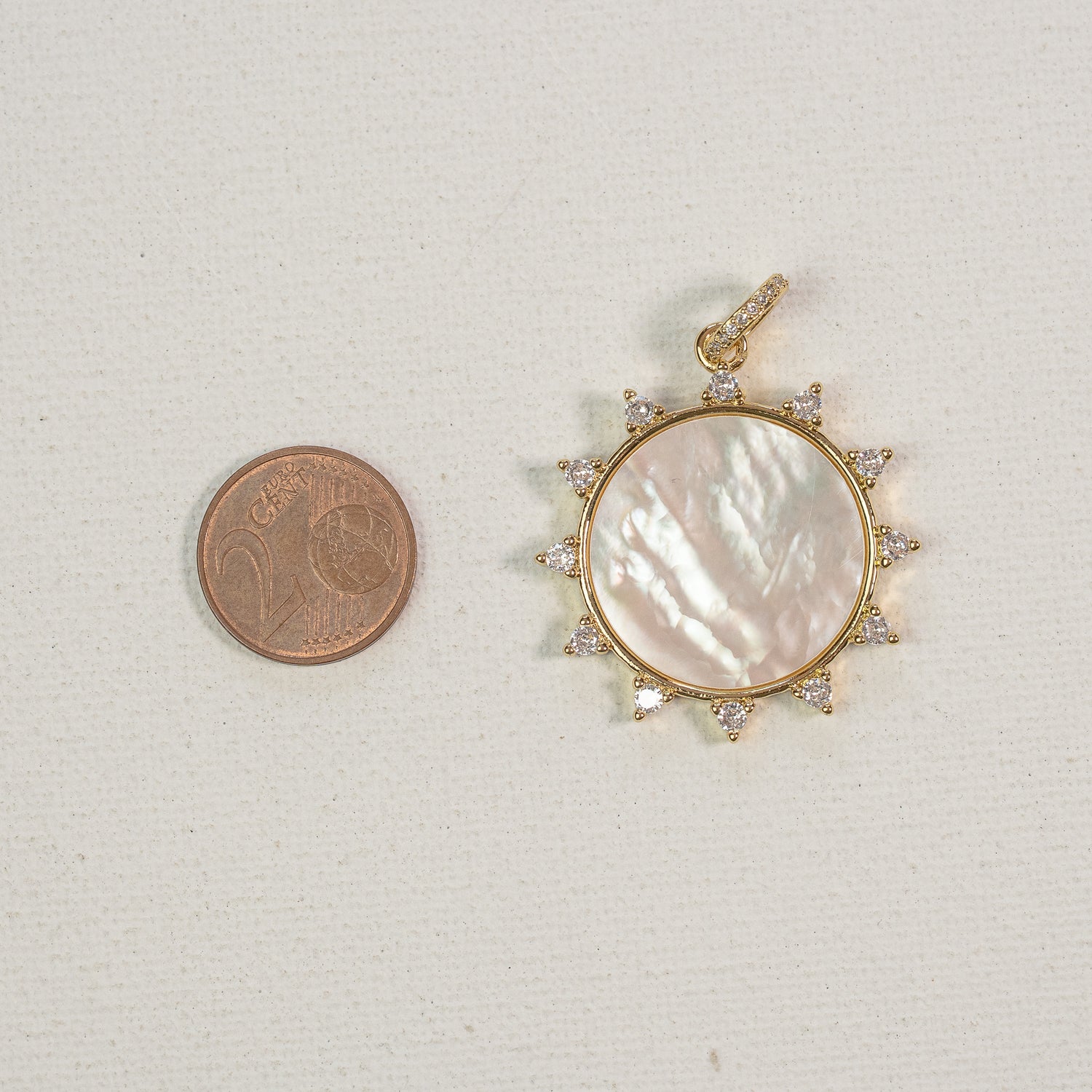 Breloques rondes soleil en nacre, laiton plaqué or 18k et zirconium de 42,5 mm ( à l&