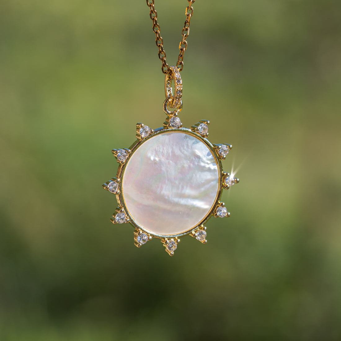 Breloques rondes soleil en nacre, laiton plaqué or 18k et zirconium de 42,5 mm ( à l&