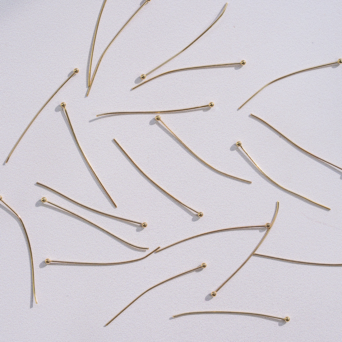 Clous têtes boules en acier inox plaqué or 24k de 40 x 0,6 mm ( lot de 10 )
