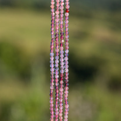 Perles rondes facettes de Spinelle multicolore de 3 mm ( rang de env 136 perles )
