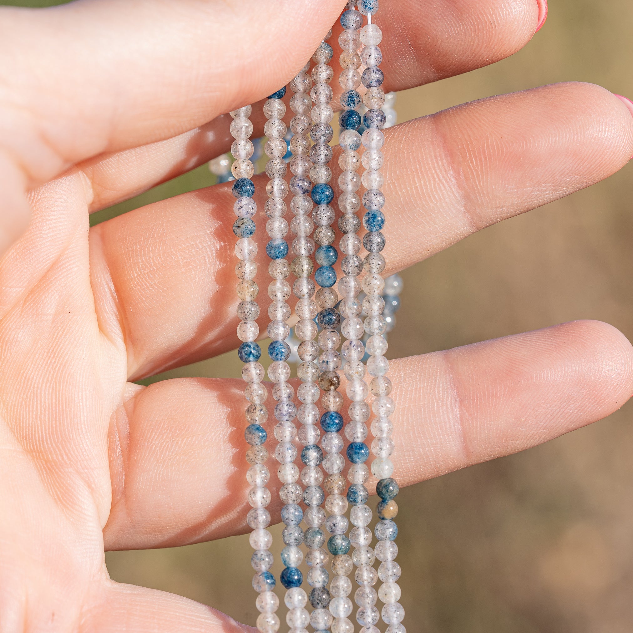 Perles rondes lisses de Jaspe K2 de 3 mm ( rang de env 142 perles )