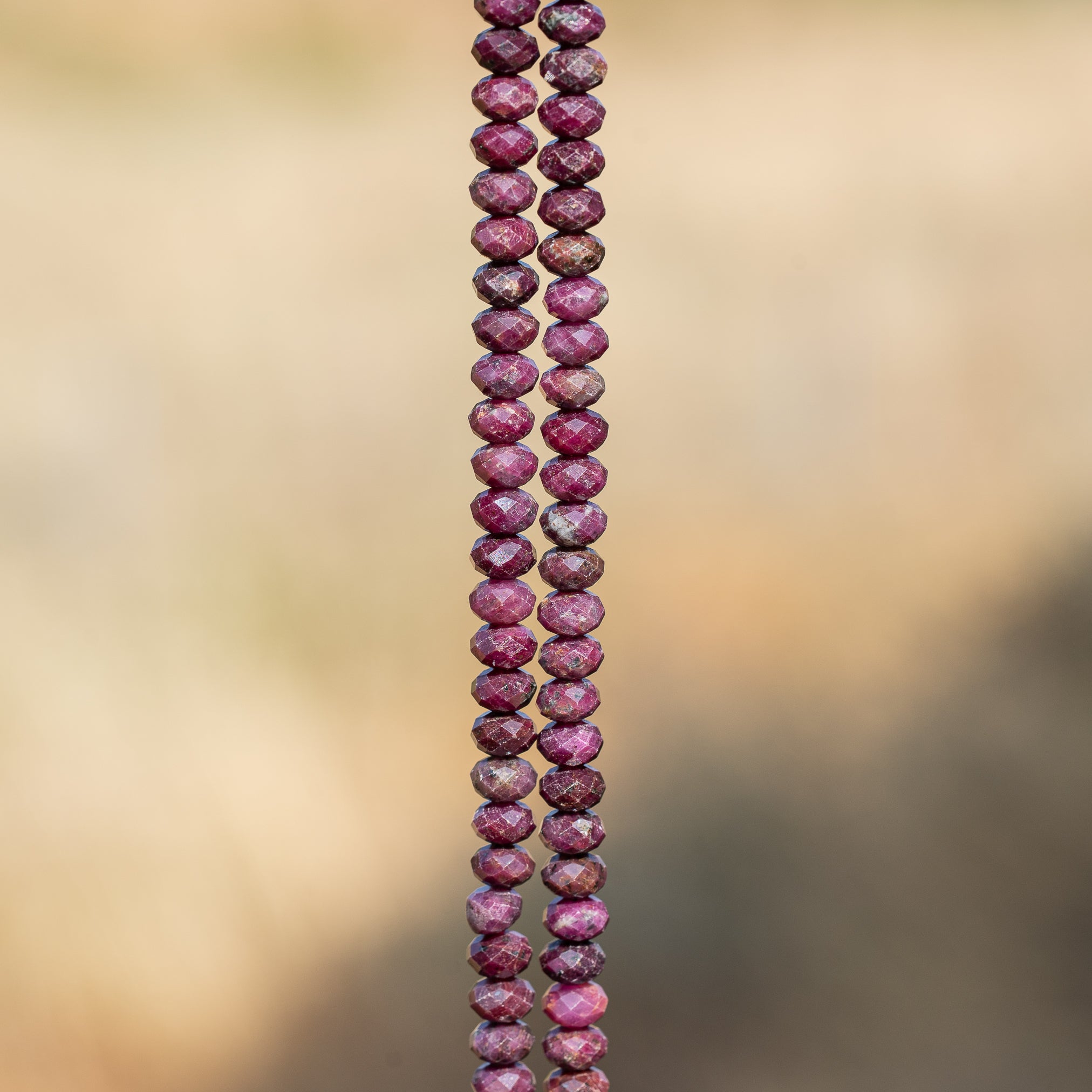Perles rondelles facettes de Rubis de 6 x 4 mm ( lot de 6 perles )