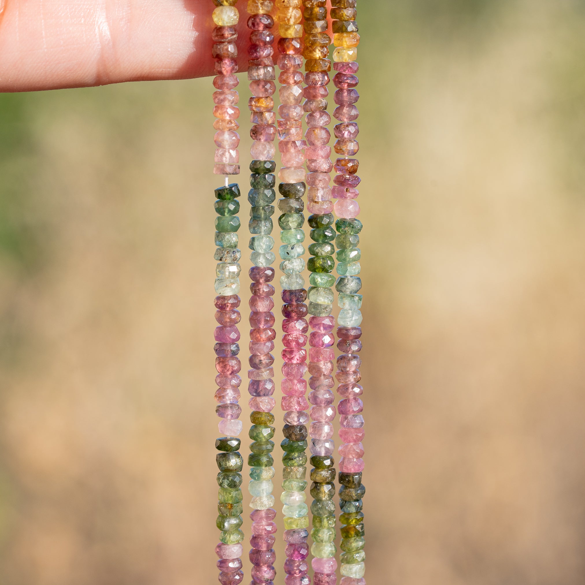 Rangs de 33/34 cm de perles rondelles facettes de Tourmaline multicolore de env 4 x 1,5/2,5 mm(Copie)