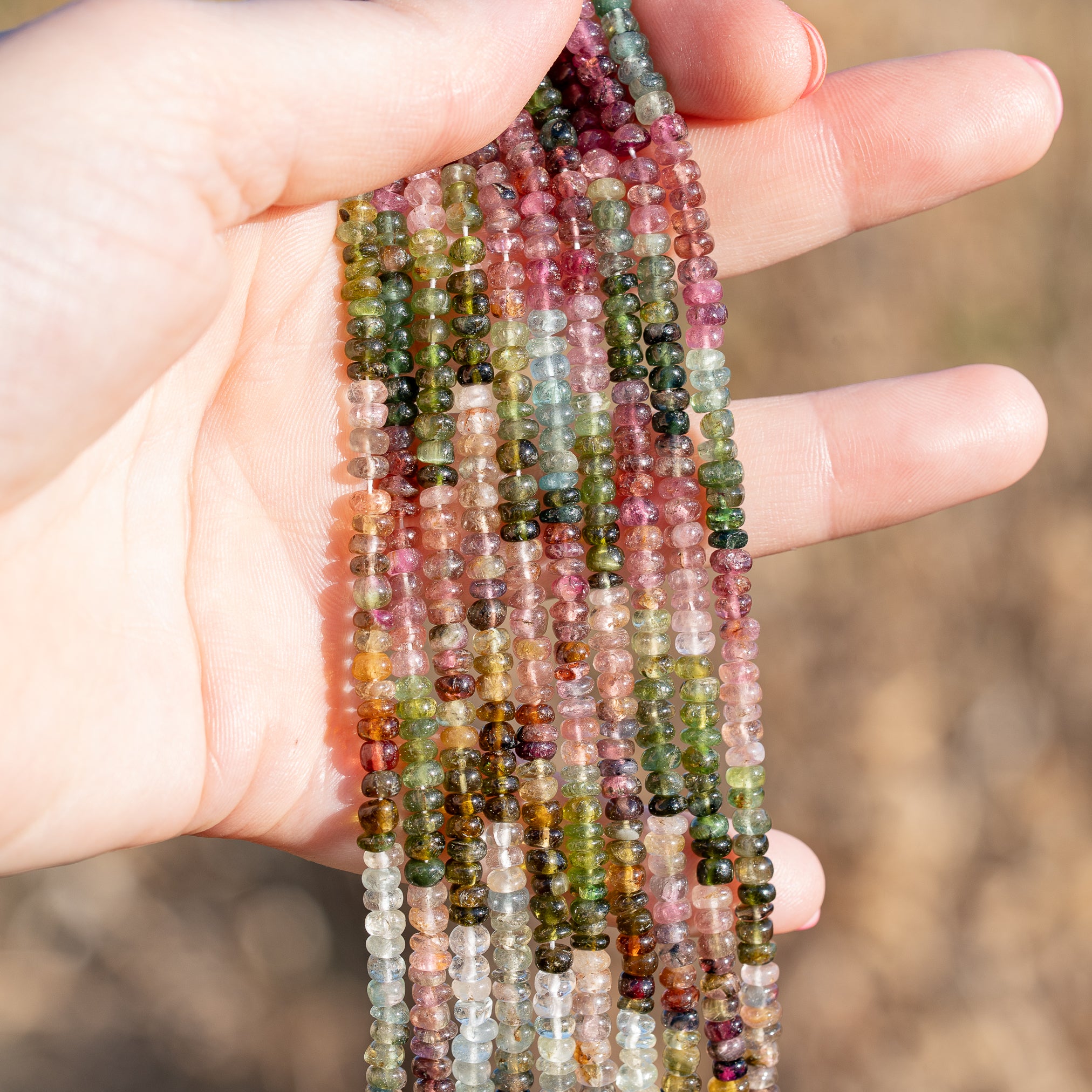 Rangs de 35 cm de perles rondelles lisses de Tourmaline multicolore de env 4 x 2/3 mm