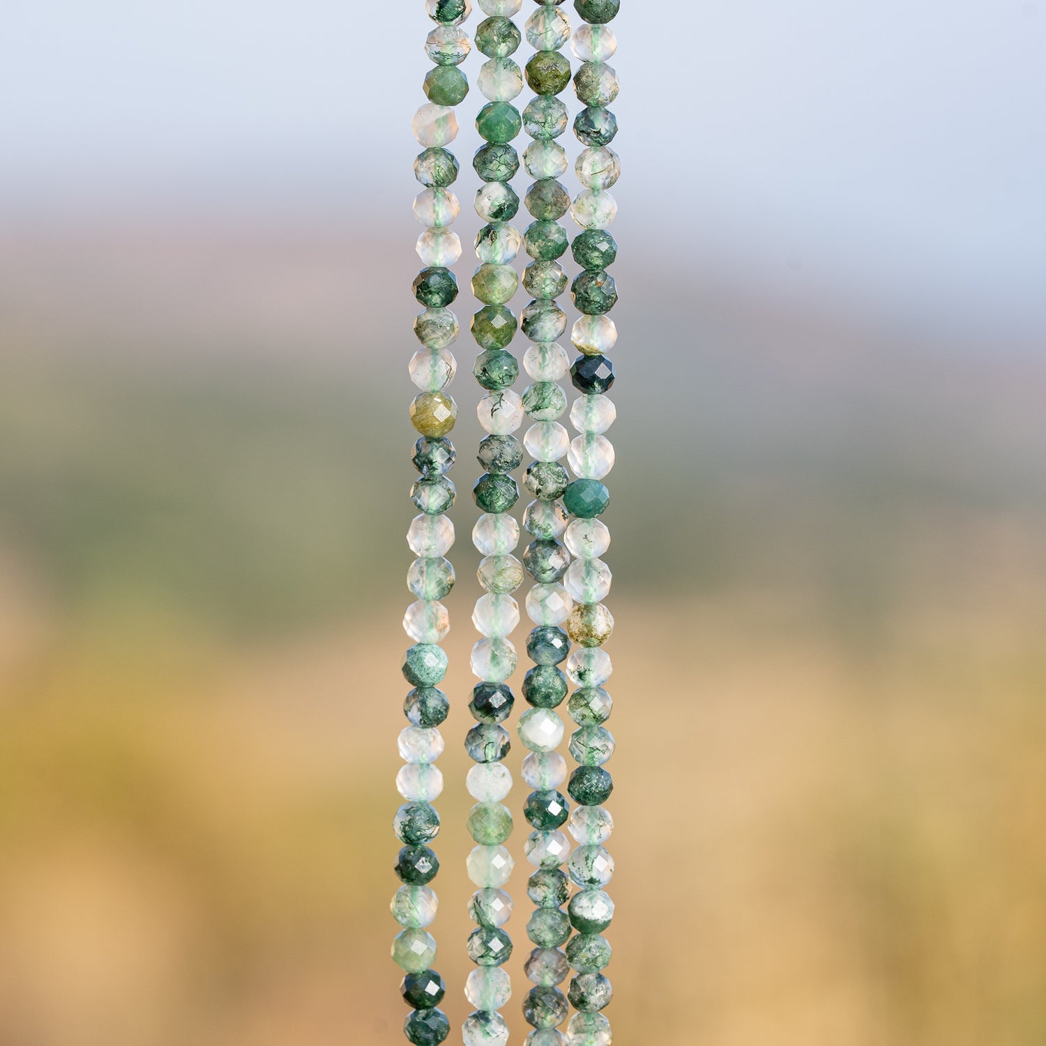 Perles rondes facettes en Agate mousse de 3,5 mm ( rang de env 118 perles )